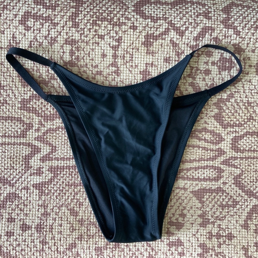 Kendall & Kylie bikini bottom